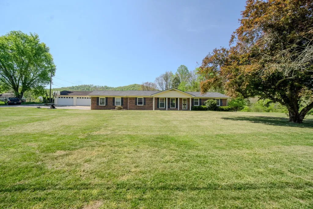 5027 Rocky Point Road Cookeville TN 38506