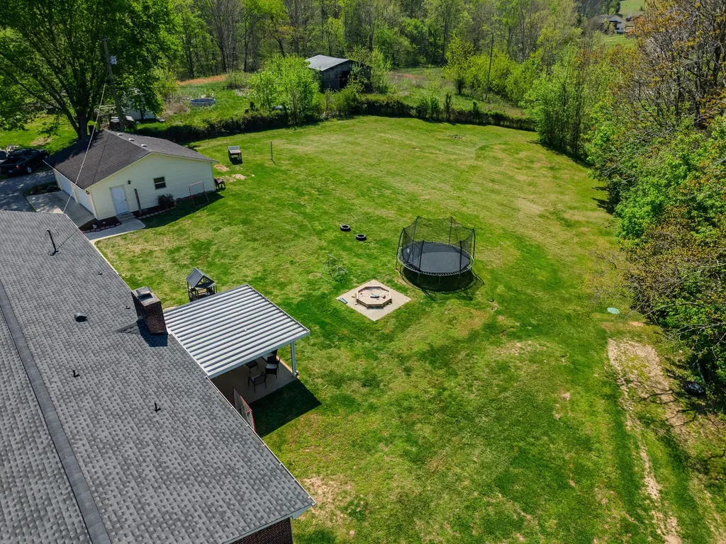 5027 Rocky Point Road Cookeville TN 38506