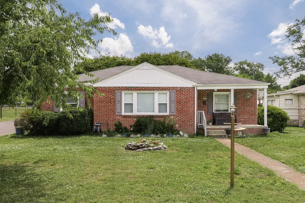 917 3rd Avenue Fayetteville TN 37334
