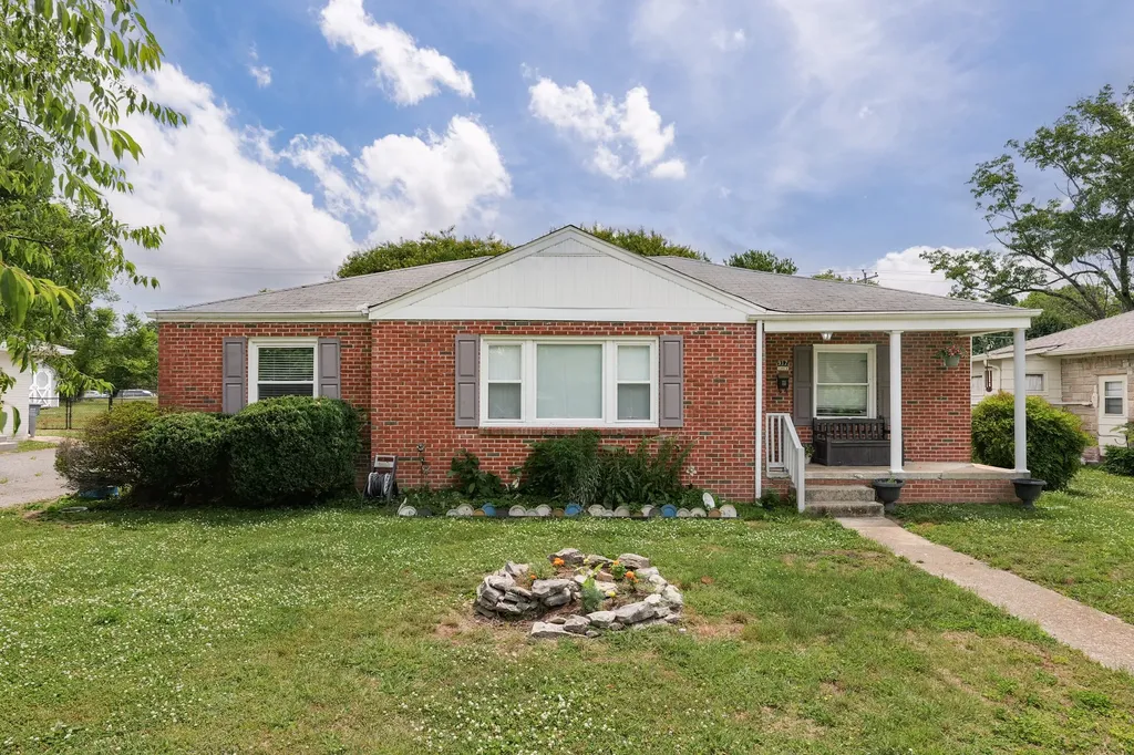 917 3rd Avenue Fayetteville TN 37334