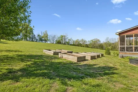 4341 Marlowe Road Williamsport TN 38487