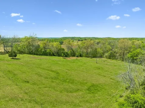 4341 Marlowe Road Williamsport TN 38487