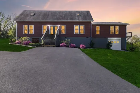 4341 Marlowe Road Williamsport TN 38487