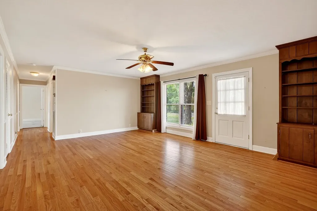 530 W Main Street Smithville TN 37166