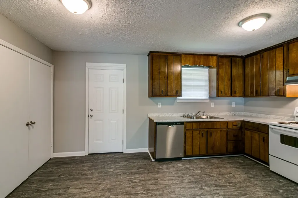 812 Bradley Street Clarksville TN 37040