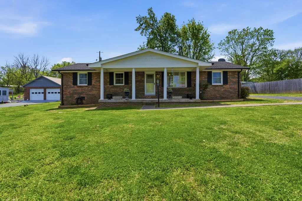 22 Larkspur Avenue Lebanon TN 37090