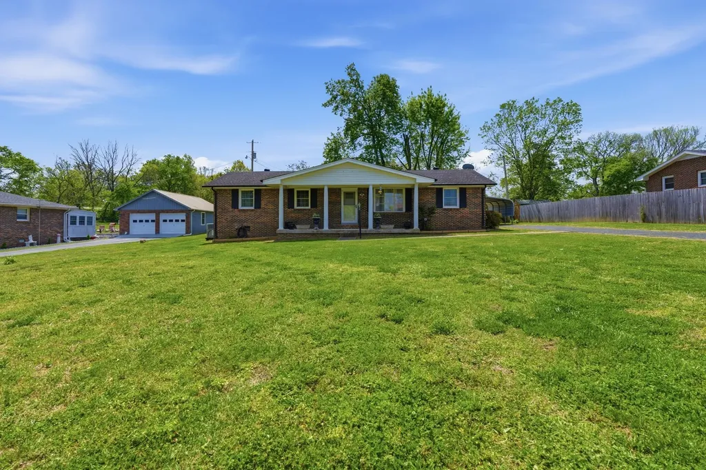 22 Larkspur Avenue Lebanon TN 37090
