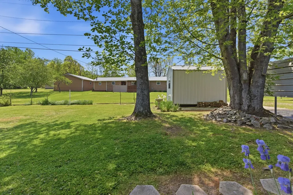 22 Larkspur Avenue Lebanon TN 37090