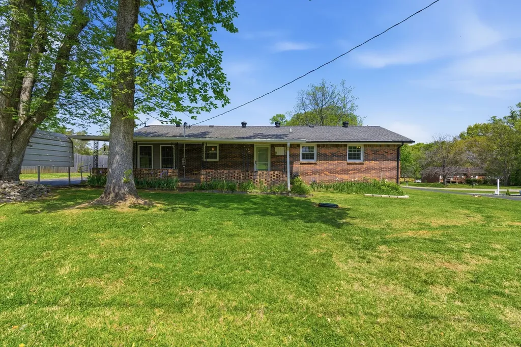 22 Larkspur Avenue Lebanon TN 37090