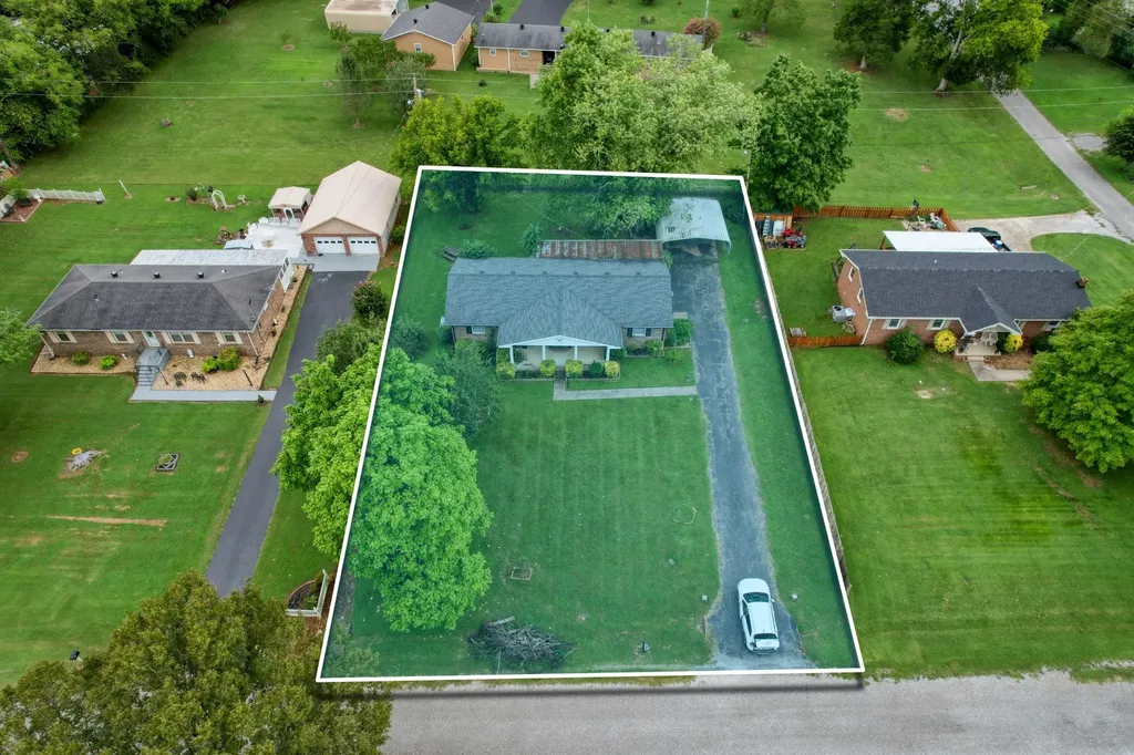 22 Larkspur Avenue Lebanon TN 37090