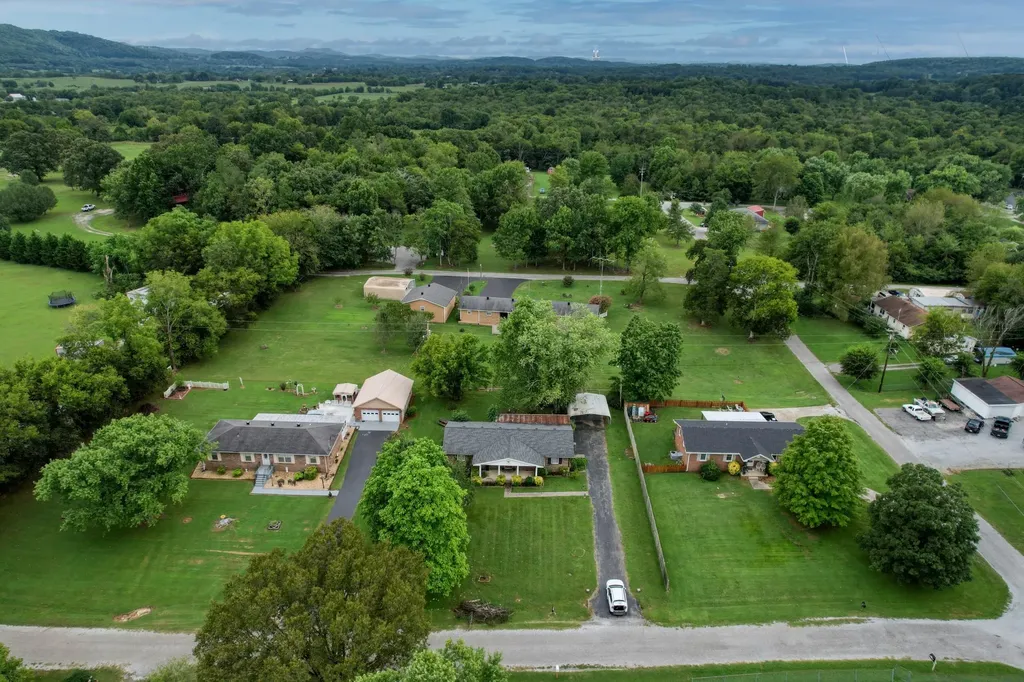 22 Larkspur Avenue Lebanon TN 37090