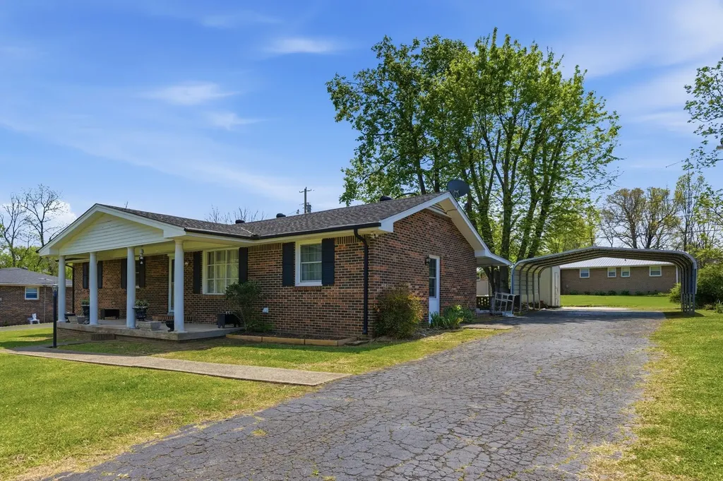 22 Larkspur Avenue Lebanon TN 37090