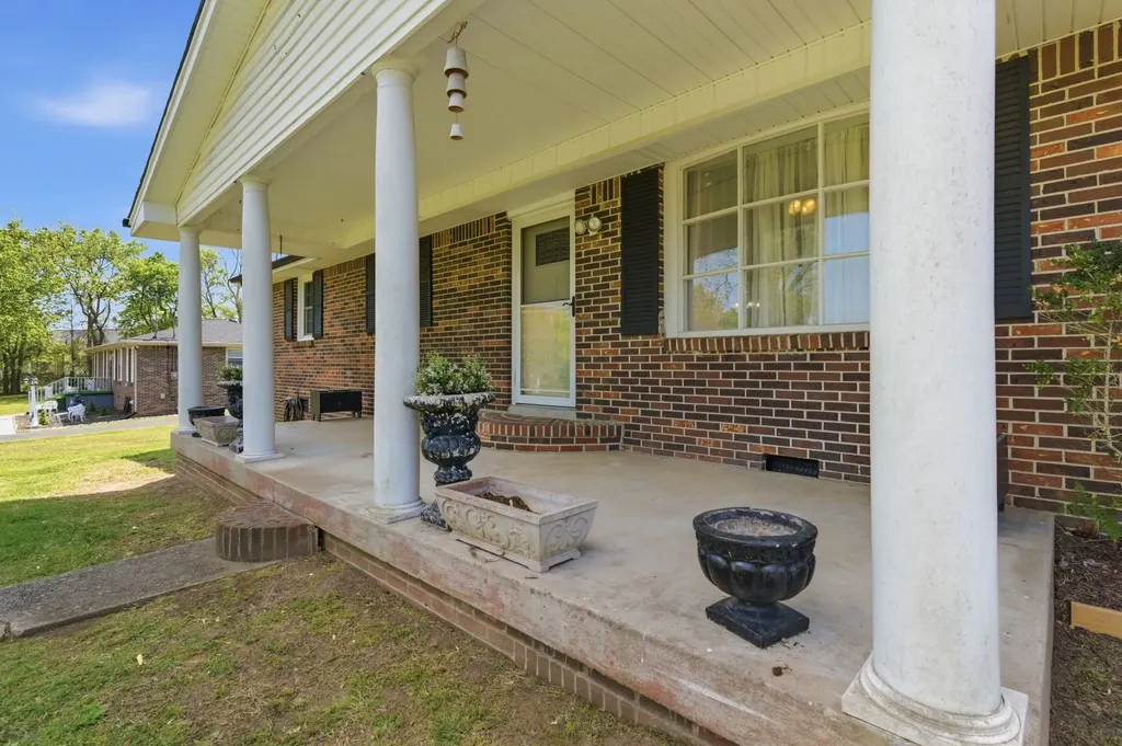 22 Larkspur Avenue Lebanon TN 37090