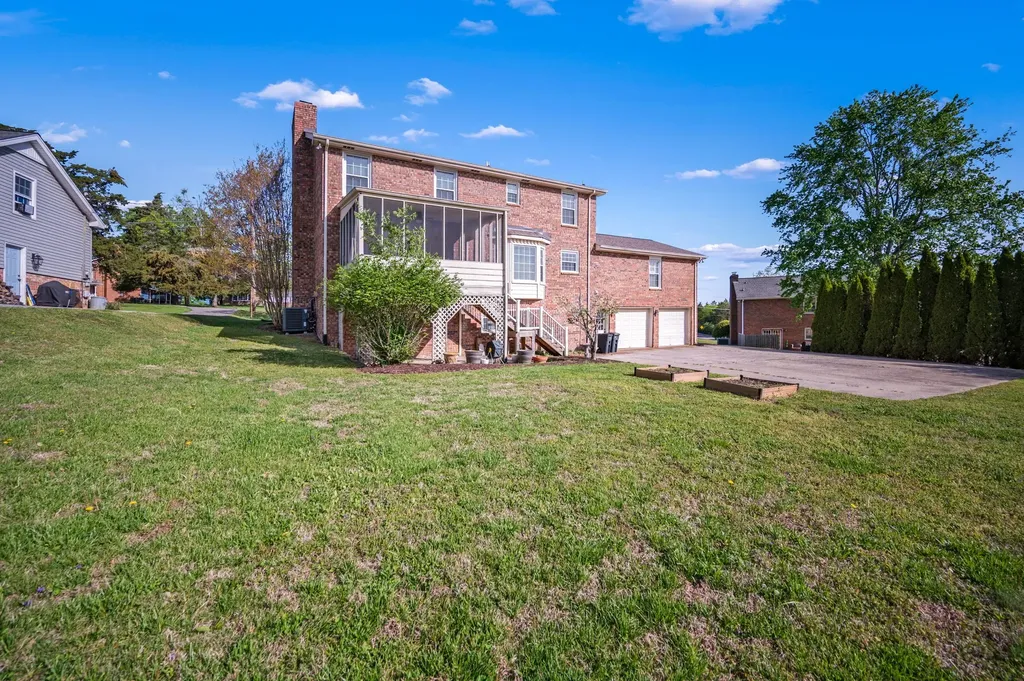 178 Allen Drive Hendersonville TN 37075