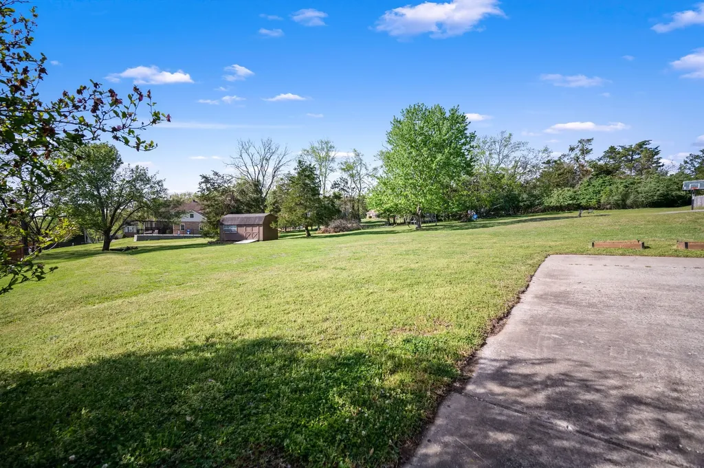 178 Allen Drive Hendersonville TN 37075