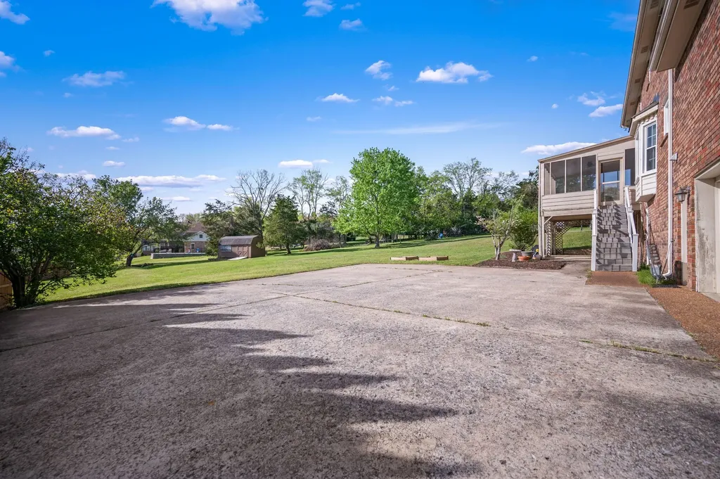 178 Allen Drive Hendersonville TN 37075