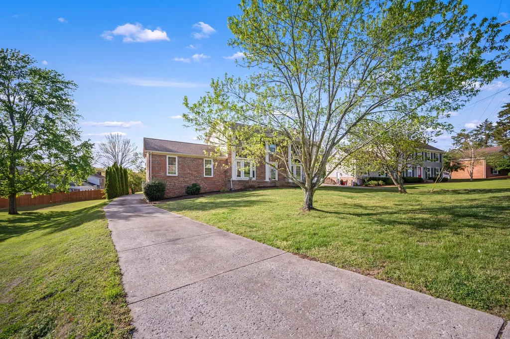 178 Allen Drive Hendersonville TN 37075