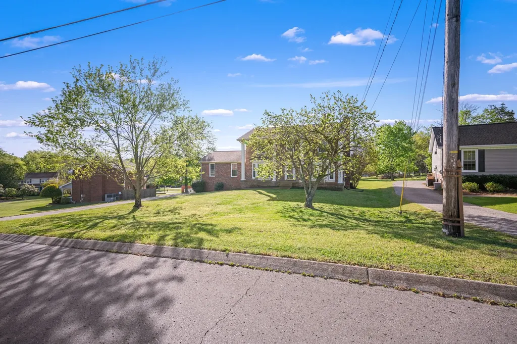 178 Allen Drive Hendersonville TN 37075