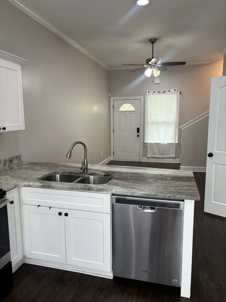 1020B 40th Ave, N Nashville TN 37209