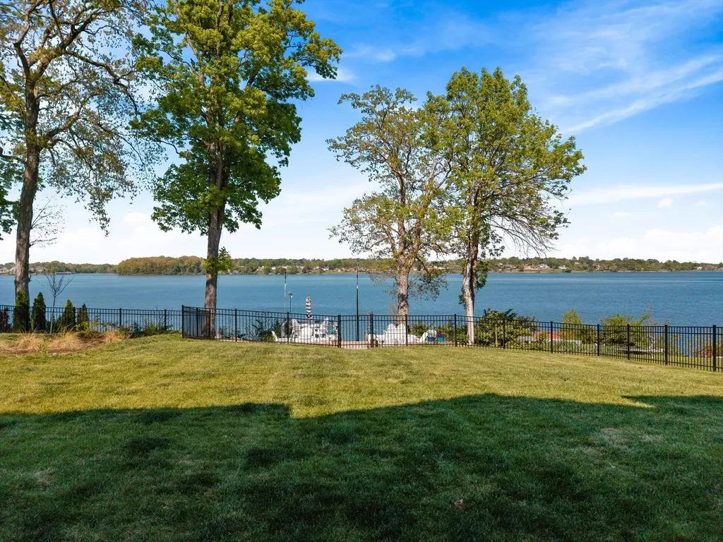 3005 Lakeshore Drive Old Hickory TN 37138