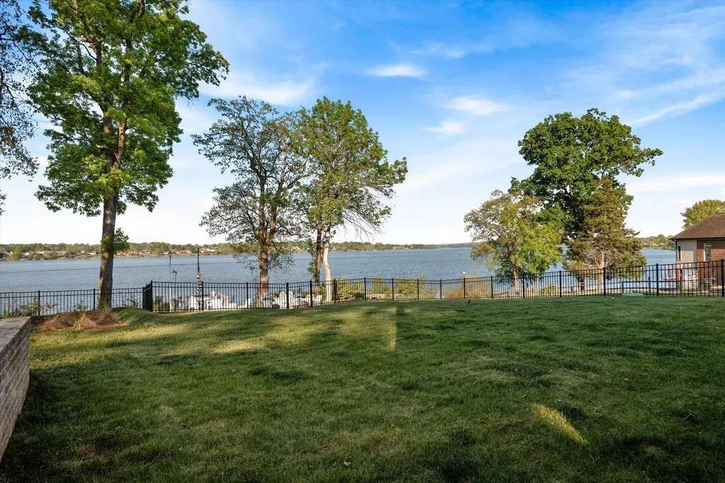 3005 Lakeshore Drive Old Hickory TN 37138