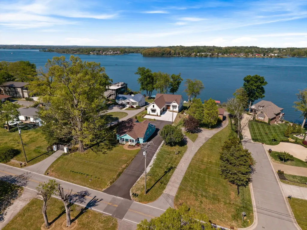 3005 Lakeshore Drive Old Hickory TN 37138