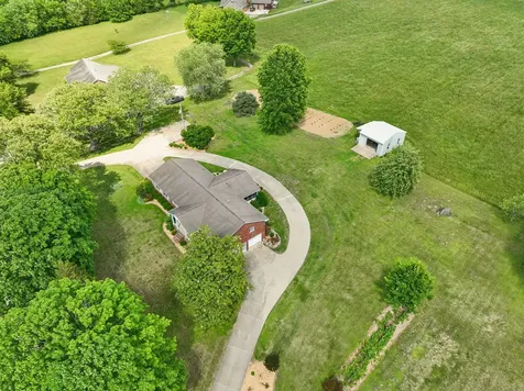 12 Charles Apple Lane Brush Creek TN 38547