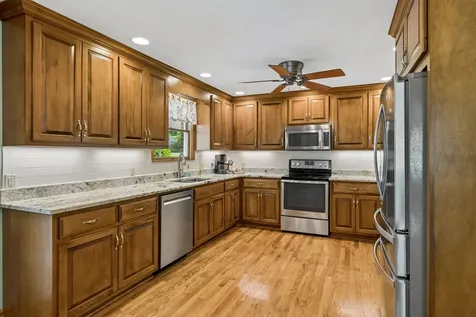 12 Charles Apple Lane Brush Creek TN 38547