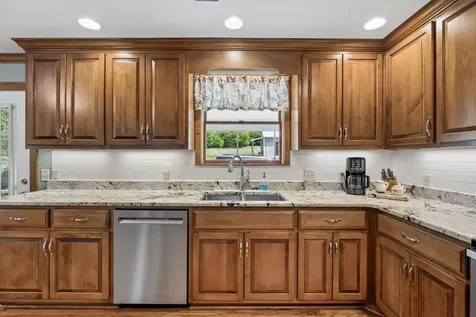 12 Charles Apple Lane Brush Creek TN 38547