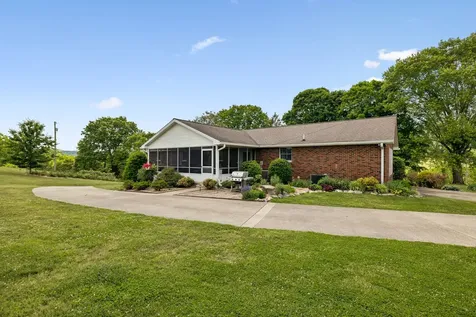 12 Charles Apple Lane Brush Creek TN 38547