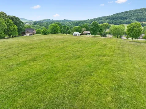 12 Charles Apple Lane Brush Creek TN 38547