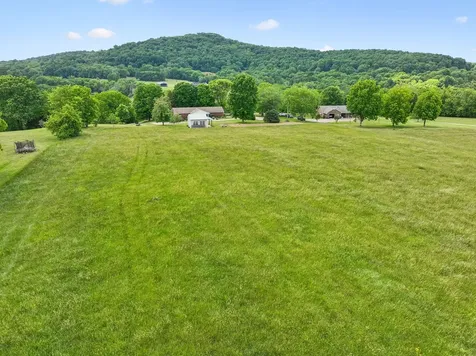12 Charles Apple Lane Brush Creek TN 38547