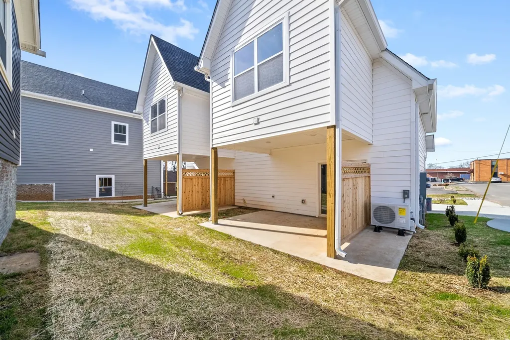 106 Cooper Place Clarksville TN 37040