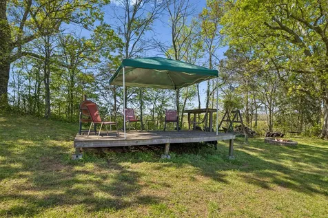 4341 Marlowe Road Williamsport TN 38487