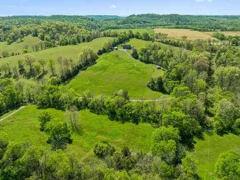4341 Marlowe Road Williamsport TN 38487