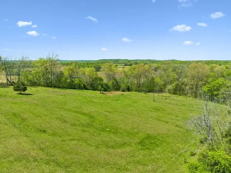 4341 Marlowe Road Williamsport TN 38487