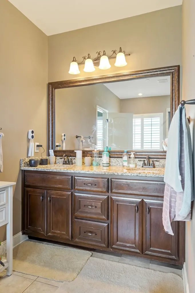 1021 Brokencreek Lane Murfreesboro TN 37129