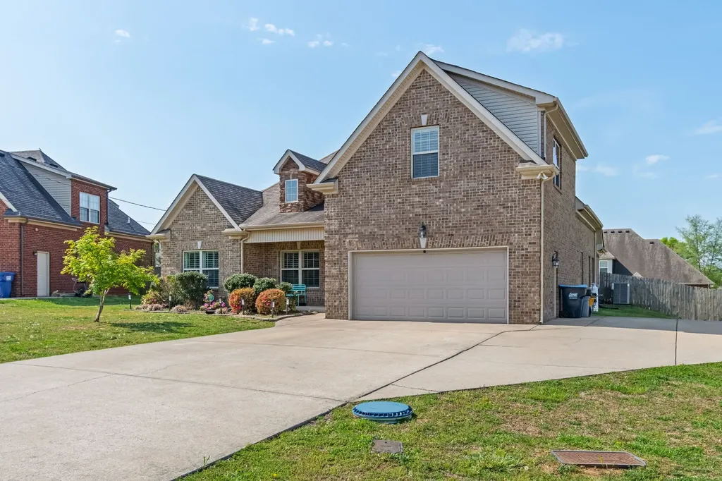 1021 Brokencreek Lane Murfreesboro TN 37129
