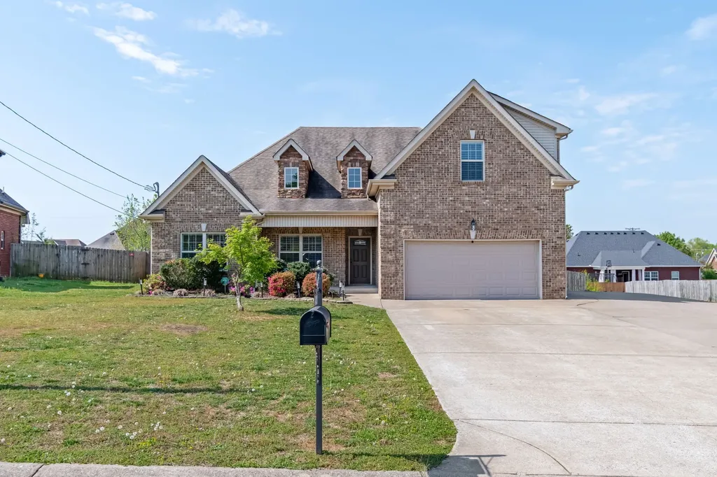1021 Brokencreek Lane Murfreesboro TN 37129