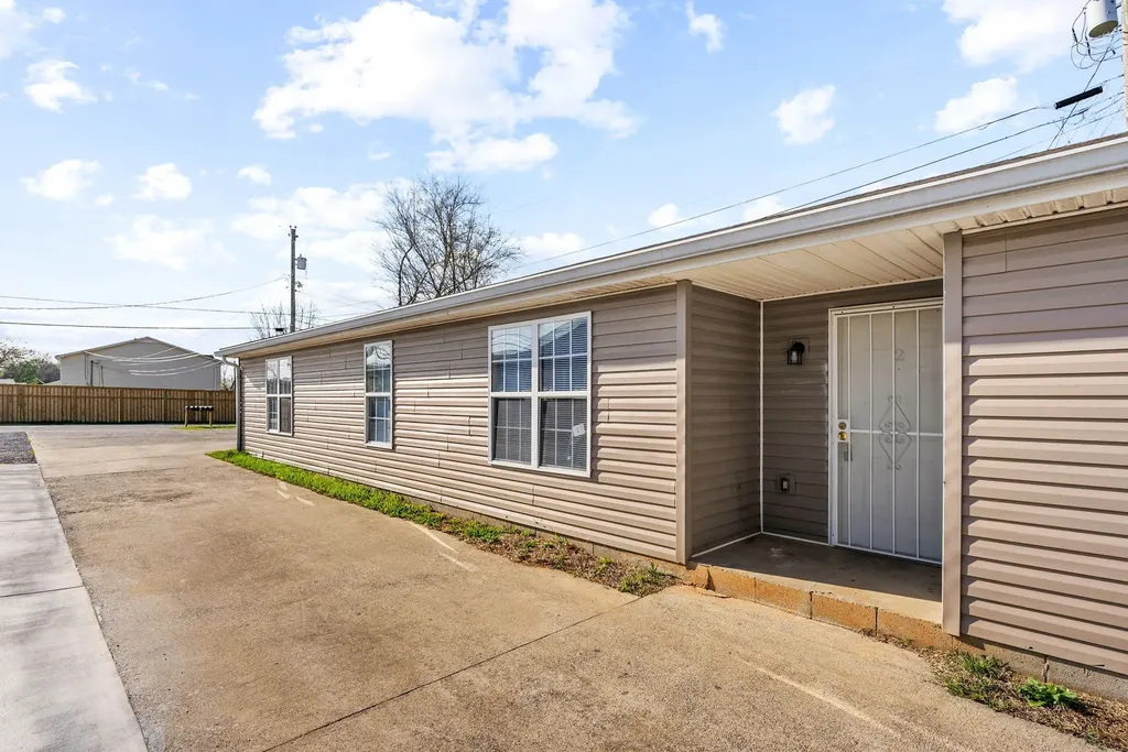 209 Lexington Drive Clarksville TN 37042