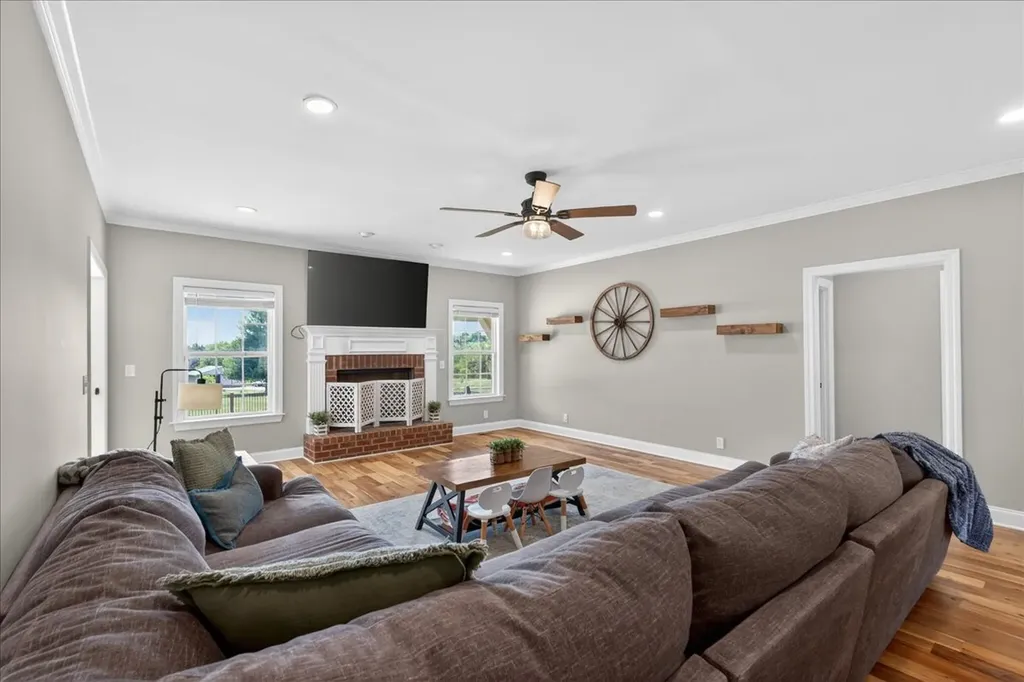 11039 Panther Creek Road Christiana TN 37037