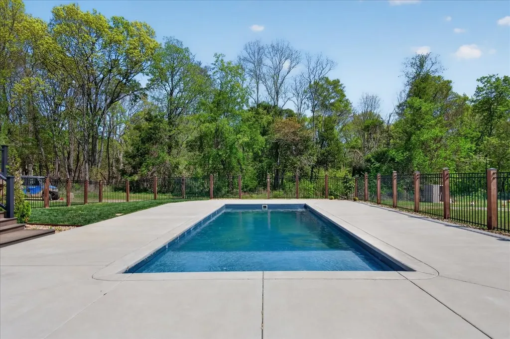 11039 Panther Creek Road Christiana TN 37037