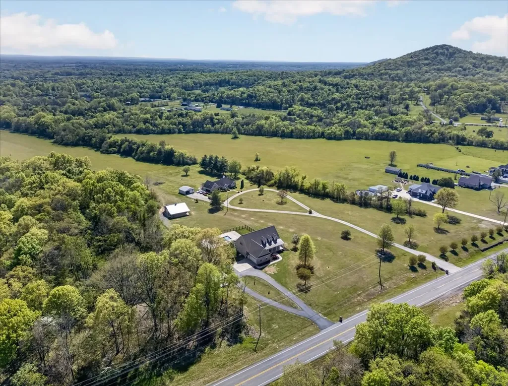 11039 Panther Creek Road Christiana TN 37037