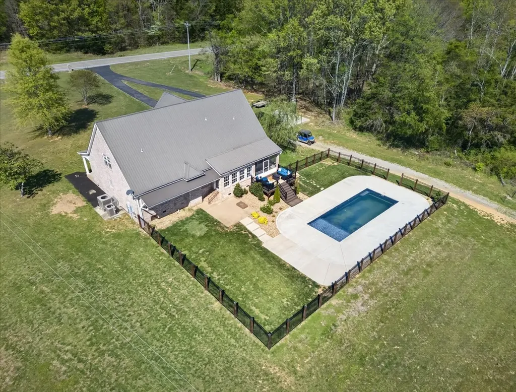11039 Panther Creek Road Christiana TN 37037