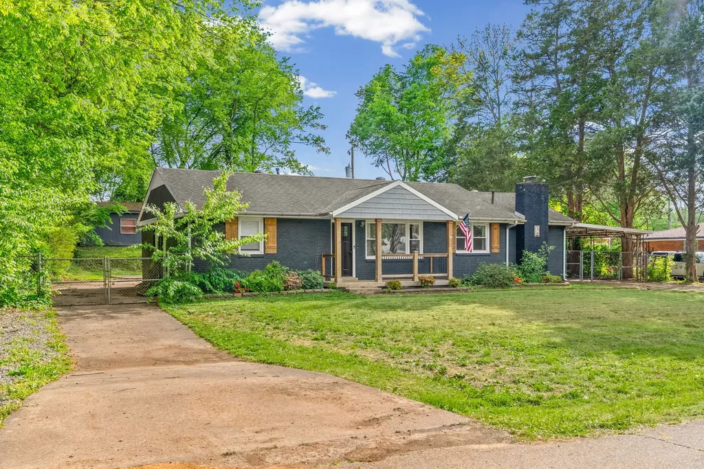 16 Donelson Drive Clarksville TN 37042