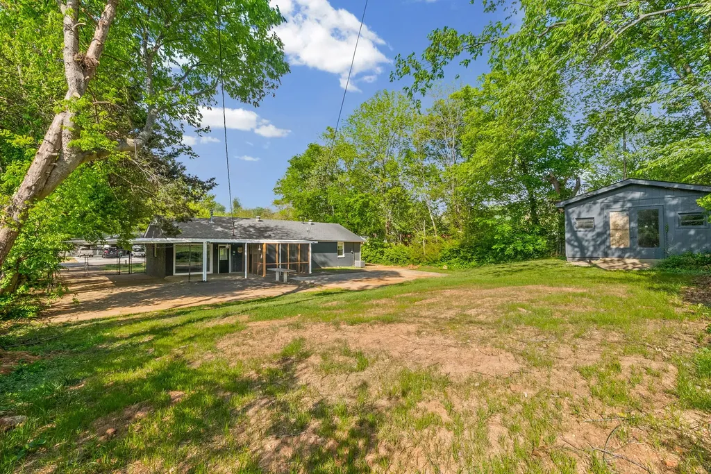 16 Donelson Drive Clarksville TN 37042