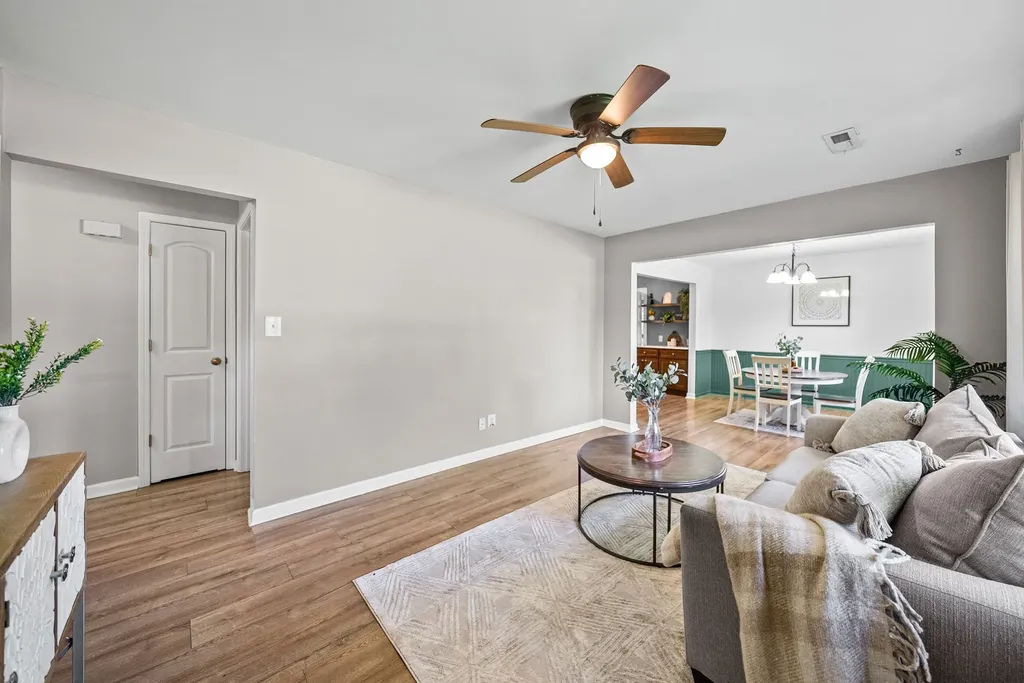 16 Donelson Drive Clarksville TN 37042