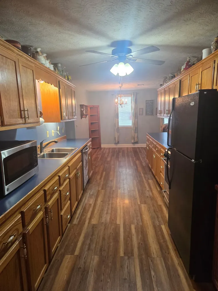 1655 New Deal Potts Road Portland TN 37148