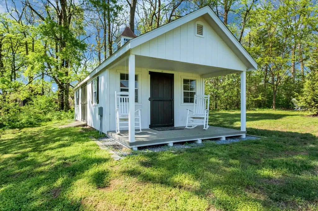 5026 Hilltop Lane College Grove TN 37046