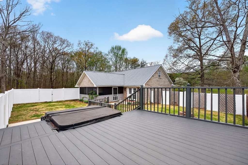 152 Black Mountain Road, E Dunlap TN 37327
